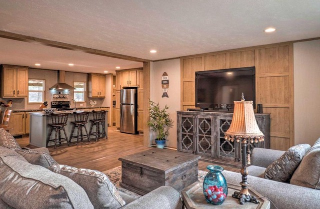 Bayside Louisiana Vacation Rental with Dock!