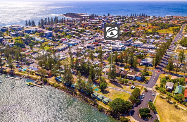 Bayside - Perfectly perched in the heart of the town