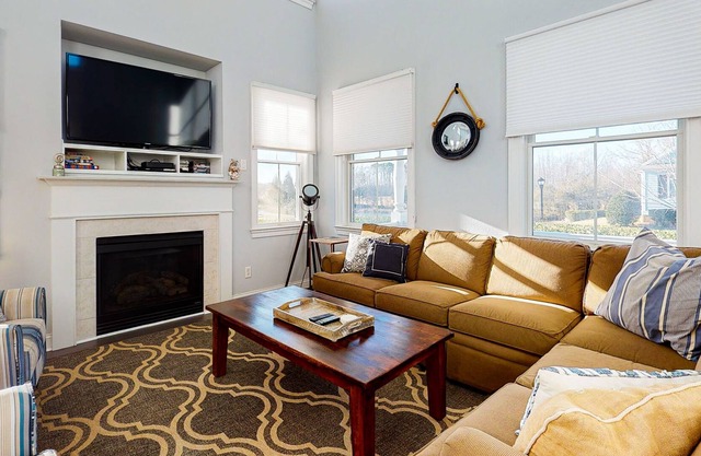Bayside Resort house w/ golf on-site, basketball court, tennis court, and gym