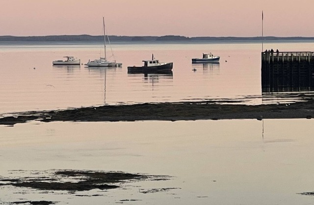 Bayside Stylishly Appointed & Spacious Portwalk of Searsport