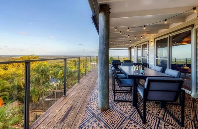 Bayu Lookout: Buderim escape with coastline views!