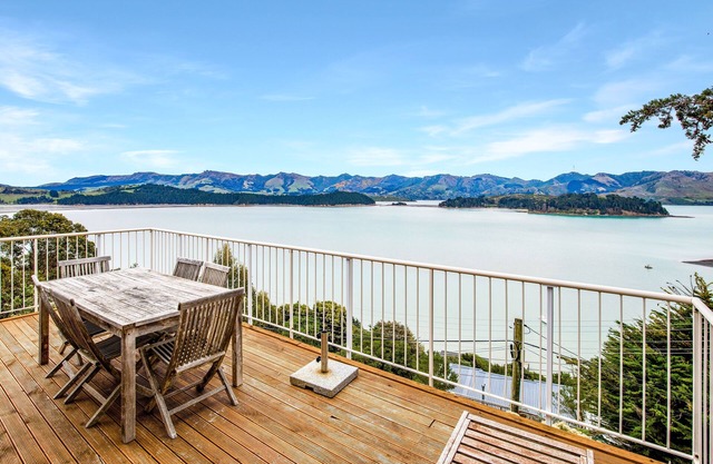 Bayview Beauty - Charteris Bay Holiday Home