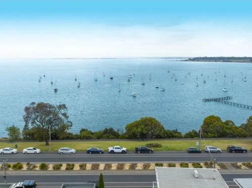 Bayview Waterfront Apartment Geelong