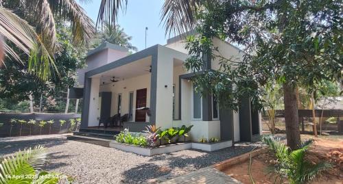 BAYWOODS Luxury Beach Villa, ECR Edaikazhinadu - Near Pondicherry
