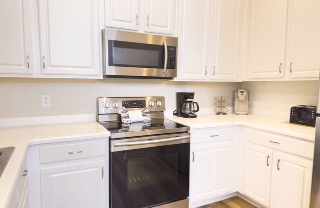 BB614NPP - Relaxing 3BR Corner Condo Sleeps 6