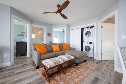 Be A Nomad - Ocean Front Top - Slice of Heaven