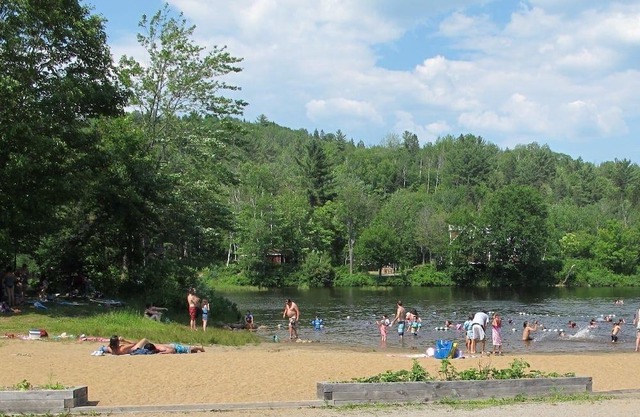 Beach club hotel st Emilie Energie lake mountain