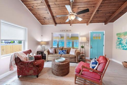 Beach Baby Brand New Pool Golf Cart included 3BR