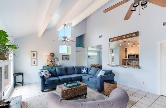 Beach Blessing Lcv31 3 Bedroom Home by Redawning