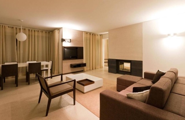 Beach Bliss: Spa, Free Parking, Close to Edge Golf Academy - 3 Apts w/ Kitchens