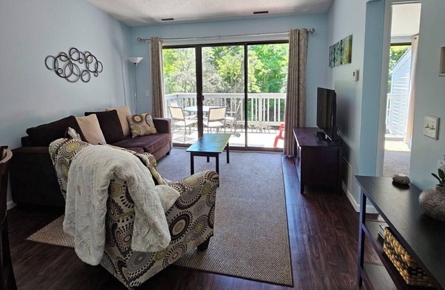 Beach, Boat Rentals, Near Horse Shows! RIverside Shores