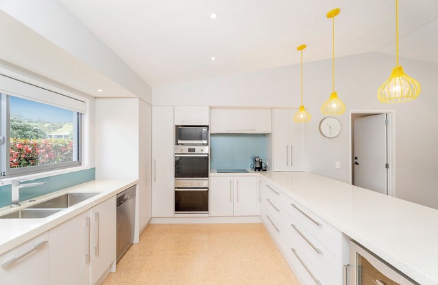 Beach Break Bach - Whangapoua Holiday Home