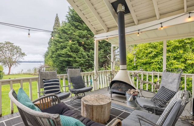 Beach Cottage w/ Water Access