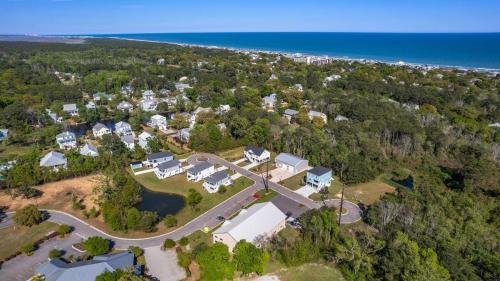 Beach Cruiser Cottage home by Peace Vacations