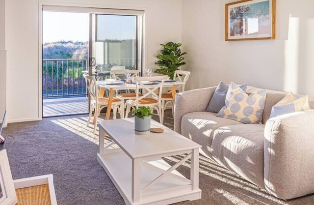 Beach Front Abode- 2 Bed 2 Bath