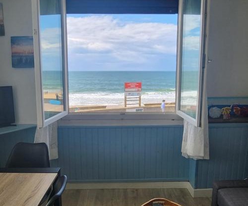 Beach Front Apartment Eljocri