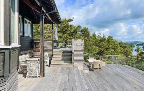 Beach Front Home In Førde I Hordaland