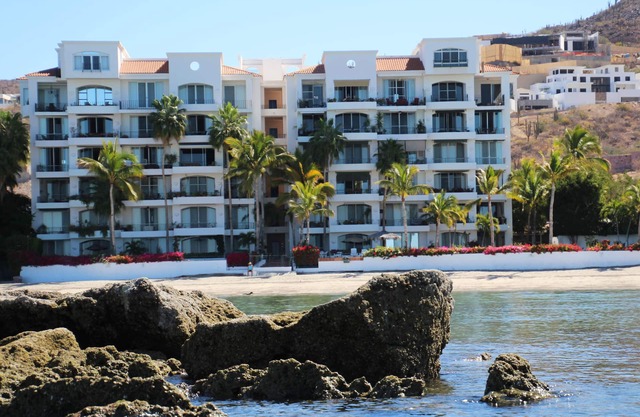 Penthouse frente a la playa Condo-La Concha, restaurante, piscina, bar, jacuzzi, playa ...