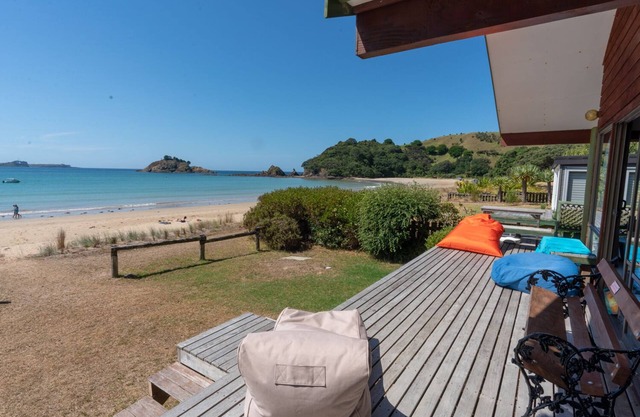 Absolutamente frente a la playa Te Ngaere Bay Northland