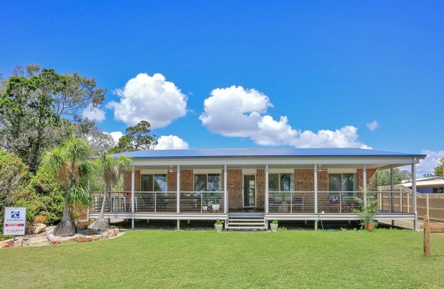 Beach Front Spectacular! @ 66 The Esplanade WOODGATE