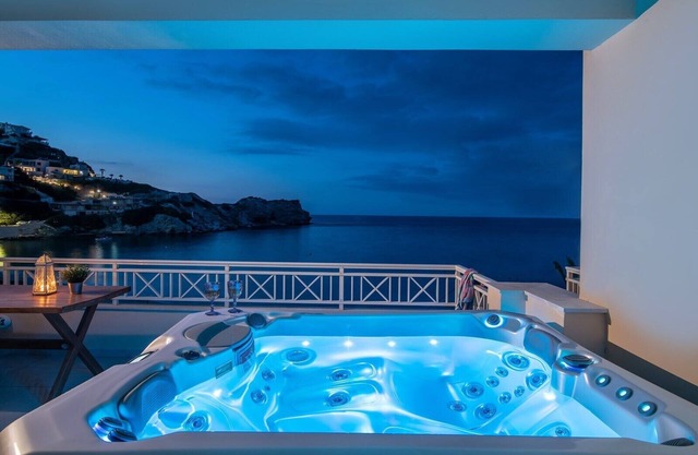 Diamond Residence - Apartamento frente a la playa en la bahía de Ligaria