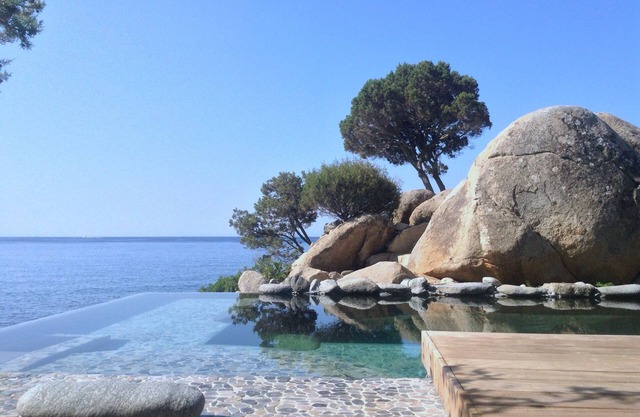 Villa frente a la playa con piscina infinita