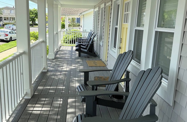 Beach fun - only 2 blocks to the beach!