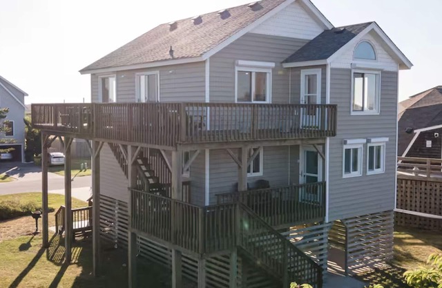 Beach Haven Just Steps Away from the Ocean, Amazing Views
