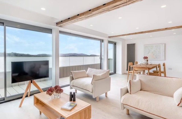 Beach Haven - Stunning Beach Front Property