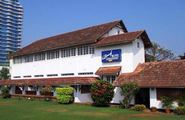 Beach Heritage Hotel