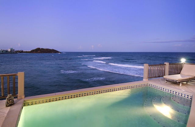 Beach House Younes - 1 bedr villa frente al mar - por Island Properties Online