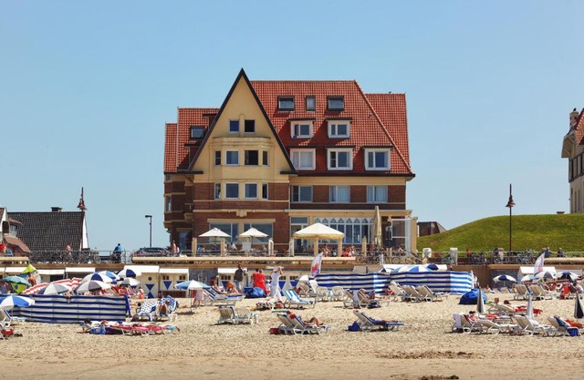 Beach Hotel