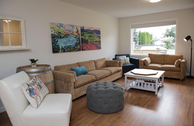 ¡RECIÉN LISTADO! CASA DE PLAYA - 3 BDRM