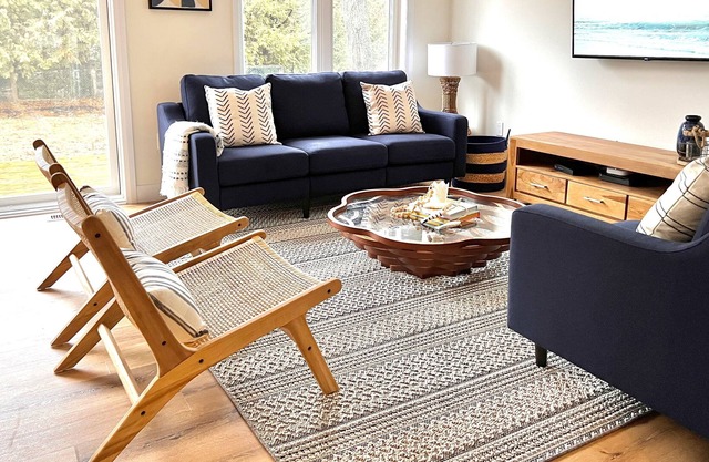 Beach House by the Woods - Boutique Coastal Cottage