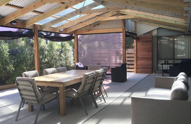 Beach House Getaway # 2 1 Beachcomber Avenue. Playa Smiths Phillip Island