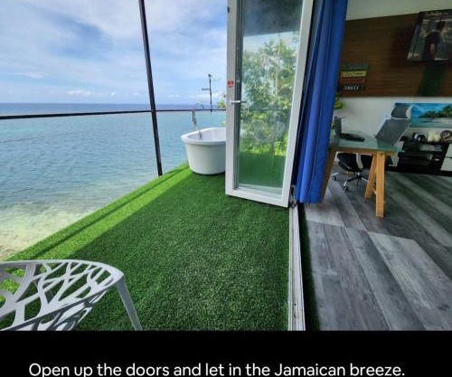 Beach house near ochi Rios and Ian Fleming airport
