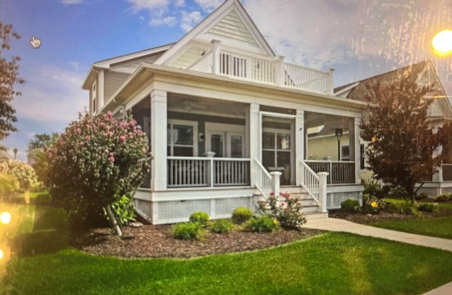 Beach house in BayPoint Marina amenities to a clubhouse, pools, beaches.
