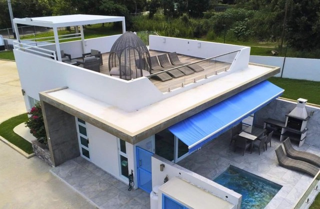 Beach house w/private pool, unit BLUE, full A/C, WiFi, kayaks