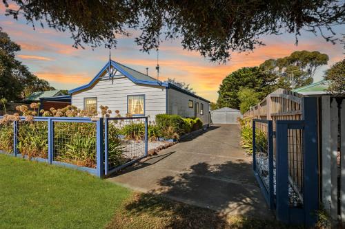 Beach Paradise Family Friendly Close to Beach