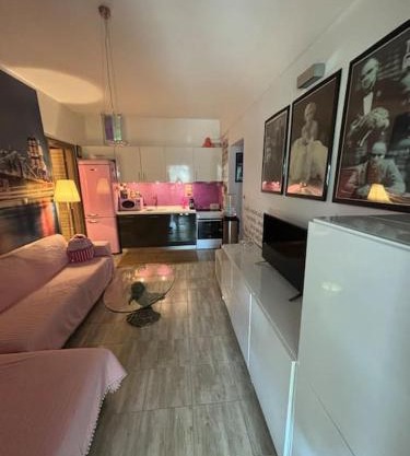 Beach pop apartment
