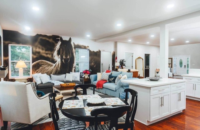 Spacious Beach Retreat 4,000 SqFt Sleeps 16 Walk to Beach + F1 VR Sim