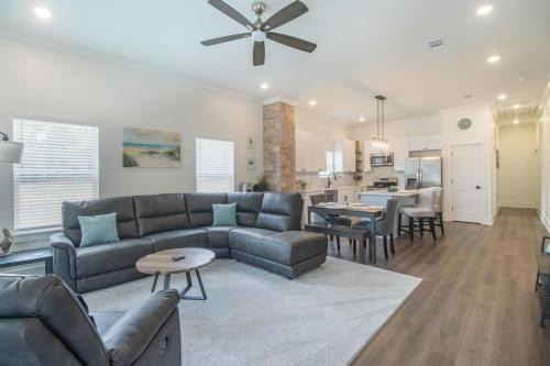Beach Retreat at Gaston Point