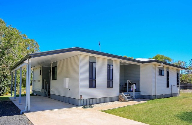 Beach Retreat at Woodgate Beach
