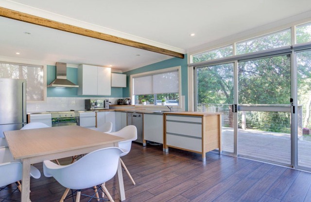 BEACH RETREAT - Old Shoreham: 4Bed, Walk 2 Beach Cafe/GenStore, Family Friendly!