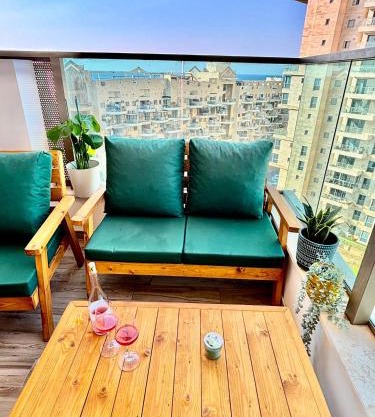 Beach Suite Israel, Beachfront Suite, Indoor Pool, Gym Spa ביץ סוייט ישראל בריכה מקורה, חדר כושר וספא בבניין