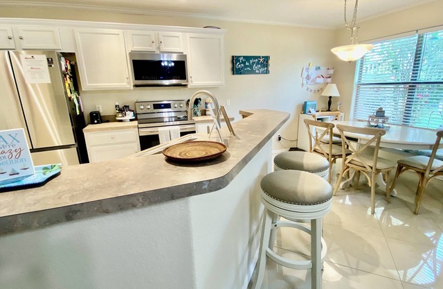 Beach Vibes Only Villa- 10 PH