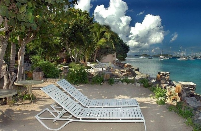 Beach Villa - Obra maestra de piedra de la isla con piscinas y bañera de hidromasaje