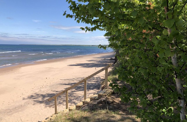 Beachcomber's Cottage: el refugio de vacaciones frente al mar perfecto en el Lago Superior