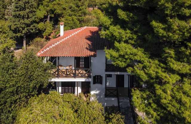 Beachfront Vintage Villa Kallikratis
