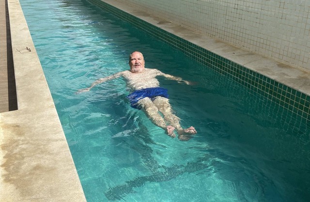 Frente al mar, 11 suites con aire acondicionado (> 20 huéspedes), piscina, WiFi, Sky, barbacoa